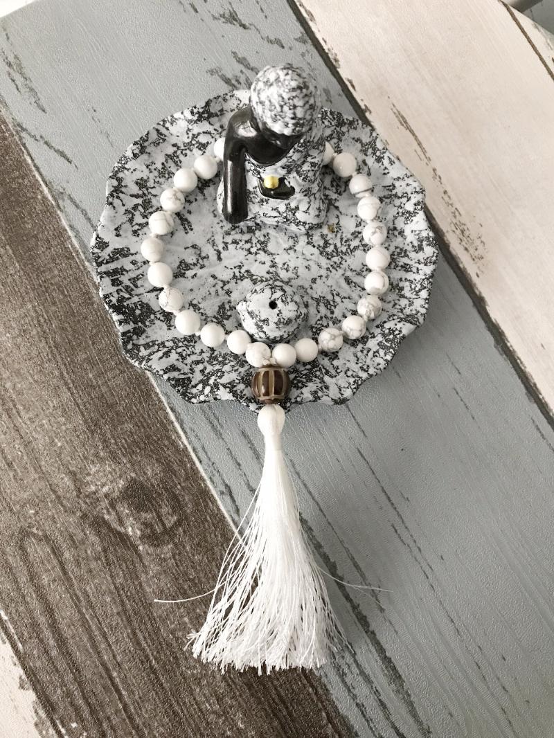 Charm Bracelets Hand Knotted Mala Mini Rosaries 8MM White Howlite Bracelet Energy Prayer Zen Worry Beads Yoga
Charm Bracelets Hand Knotted Mala Mini Rosaries 8MM White Howlite Bracelet Energy Prayer Zen Worry Beads Yoga