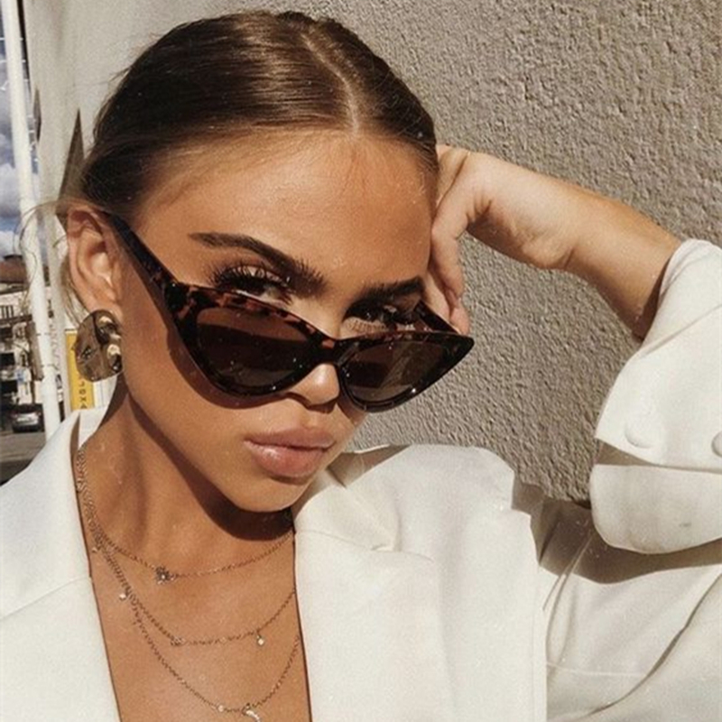 2021 Vintage Vrouwen Cat Eye Brillen Merk Digner Retro Zonnebril Vrouwelijke De Sol UV400 Schaduw Punten, White;black
2021 Vintage Vrouwen Cat Eye Brillen Merk Digner Retro Zonnebril Vrouwelijke De Sol UV400 Schaduw Punten, White;black