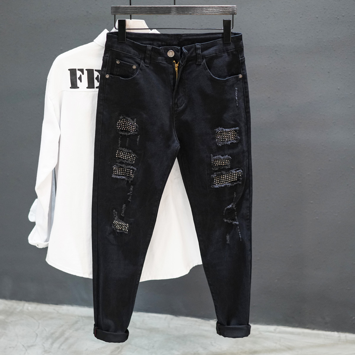 2021 New Autumn Winter Pure-colored Version Paste Broca De Little Iron Brocade Foot Young Male Jeans Fashion Pants GQKG, Black
2021 New Autumn Winter Pure-colored Version Paste Broca De Little Iron Brocade Foot Young Male Jeans Fashion Pants GQKG, Black