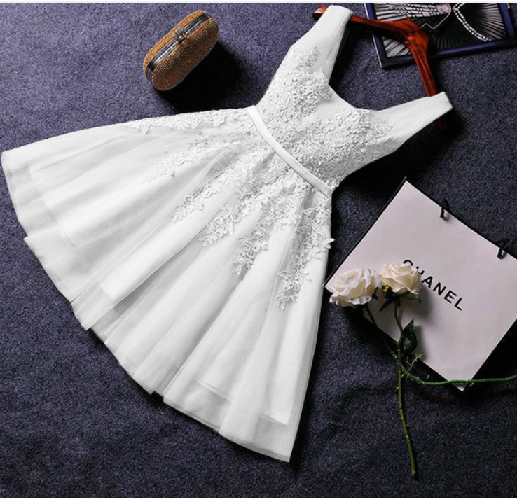 Elegant Pearl Pink Prom Dresses 2022 Sexy Prom Dress Short V Neck Appliques Beading Lace Up Knee-Length Graduation Party Gowns