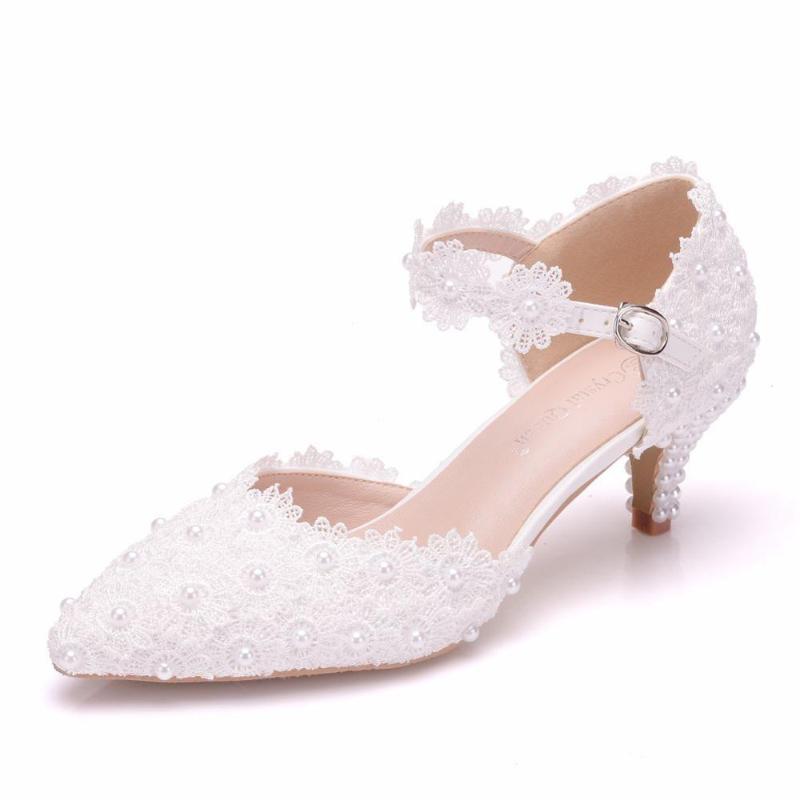 2021 Summer 5cm White Lace Pointed Sandals Low Heel Large Size Banquet Dress Women's Single Shoes Bride Bridesmaid Wedding Shoes