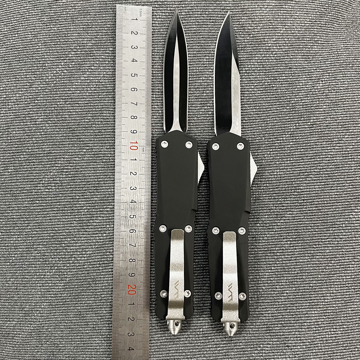 Free Shiping From US Stock Micro-technology double-action safety folding knife hellhound blade automatic combat knife EDC tool
Free Shiping From US Stock Micro-technology double-action safety folding knife hellhound blade automatic combat knife EDC tool