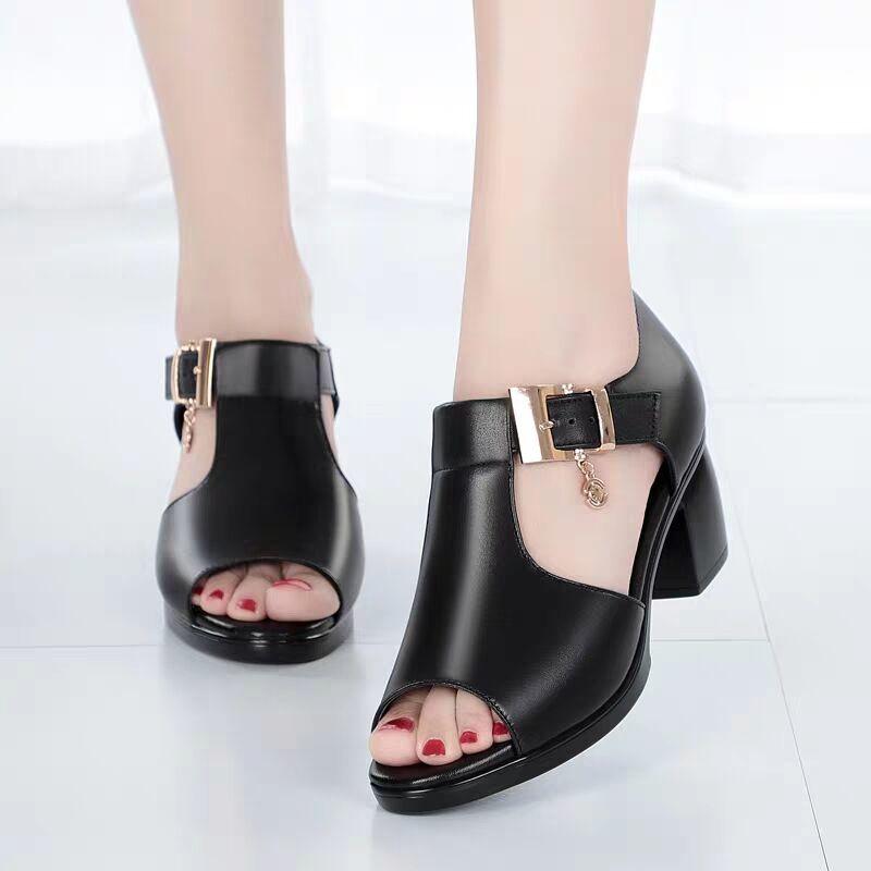 2021 Fish Mouth Sandals Women's Spring and Summer New Roman Thick Heels Versatile Middle-heel Shoes Thick Women's Shoes Mother, Black
2021 Fish Mouth Sandals Women's Spring and Summer New Roman Thick Heels Versatile Middle-heel Shoes Thick Women's Shoes Mother, Black