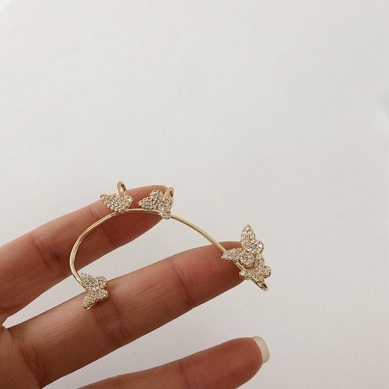 TIMEONLY Sweet CZ Zirconia Butterfly Stud Earrings for Women Girls No Pierced Ears Earring Delicate Jewellery Wedding Gifts
TIMEONLY Sweet CZ Zirconia Butterfly Stud Earrings for Women Girls No Pierced Ears Earring Delicate Jewellery Wedding Gifts