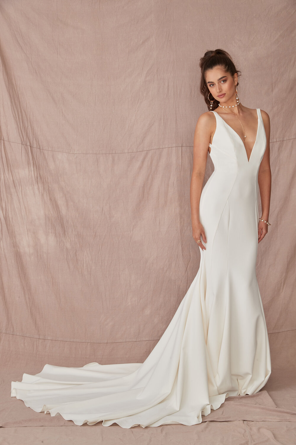 Autumn V Neck Dresses Backless Sweep Train Mermaid Wedding Dress Custom Made Simple Beach Bridal Gowns