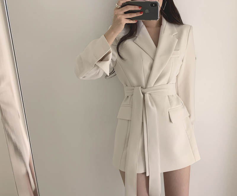 Colorfaith New Autumn Winter Women Jackets Office Ladies Lace up Notched Formal Outwear Elegant White Black Tops JK7040 201106