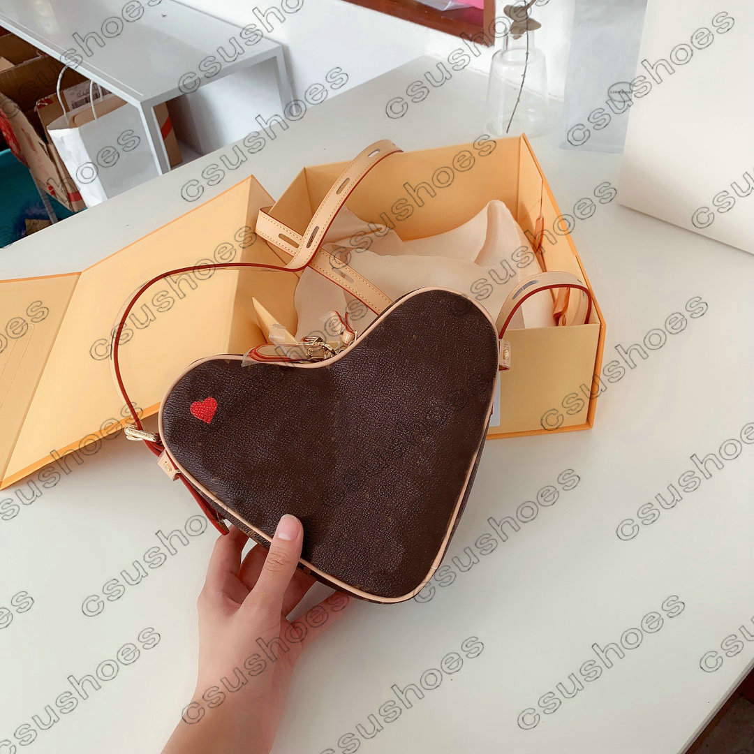 GAME ON COEUR Handbags Luxurys Designers VINTAGE Bag Messenger Shoulder Crossbody Bag Leather Ladies Handsbag, Customize
GAME ON COEUR Handbags Luxurys Designers VINTAGE Bag Messenger Shoulder Crossbody Bag Leather Ladies Handsbag, Customize