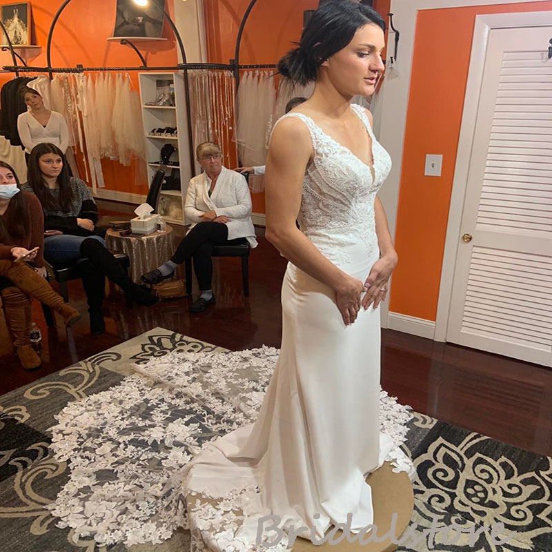 New Beach Mermaid Boho Wedding Dress 2022 Sexy V Neck Satin Bohemian Wedding Dresses With Lace Train Vintage Trumpet Country Bridal Gowns Elegant Robe