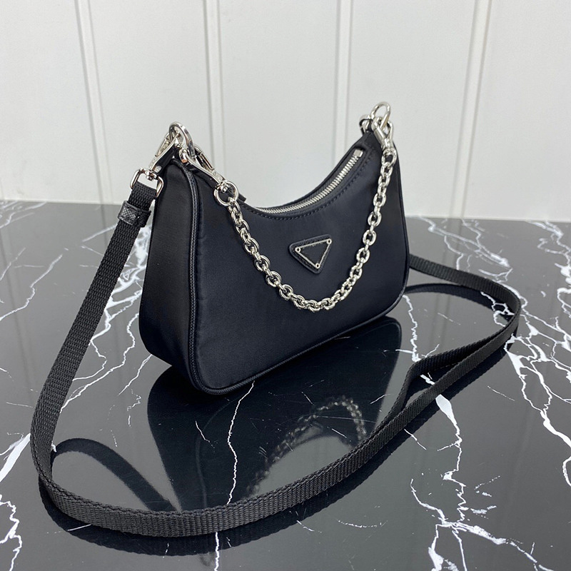 High Quality luxurys designers Fashion womens Shoulder Bag Flap Bead CrossBody Genuine Leather Chest pack lady Tote handbags purse Mini Trunk bags
High Quality luxurys designers Fashion womens Shoulder Bag Flap Bead CrossBody Genuine Leather Chest pack lady Tote handbags purse Mini Trunk bags