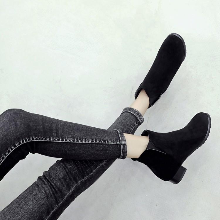 Big Size Ma'am Coarse heel Short boots Fashion boot barrel Suede high-heeled boots1, Black
Big Size Ma'am Coarse heel Short boots Fashion boot barrel Suede high-heeled boots1, Black