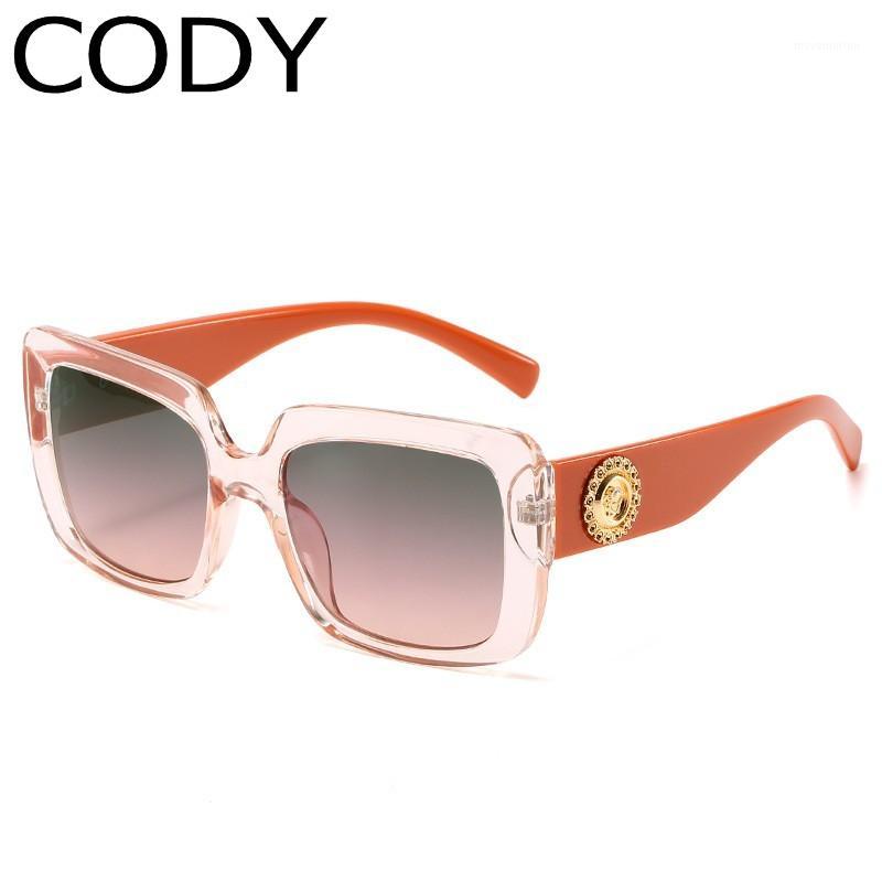Q4384 High Quality Square Sunglasses Women Men Design Gradient Gray Glasses Female Vintage Sun Glasses UV4001
Q4384 High Quality Square Sunglasses Women Men Design Gradient Gray Glasses Female Vintage Sun Glasses UV4001