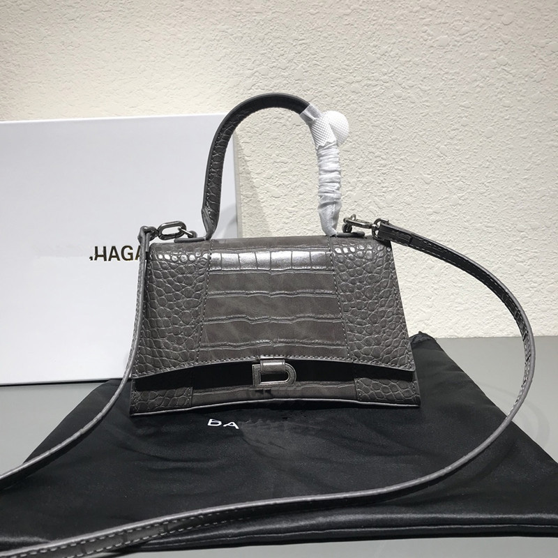 3A+ quality Luxurys Designers Bags Women Bags shoulder bag Crossbody Bag classic fashion shoulder bag
3A+ quality Luxurys Designers Bags Women Bags shoulder bag Crossbody Bag classic fashion shoulder bag