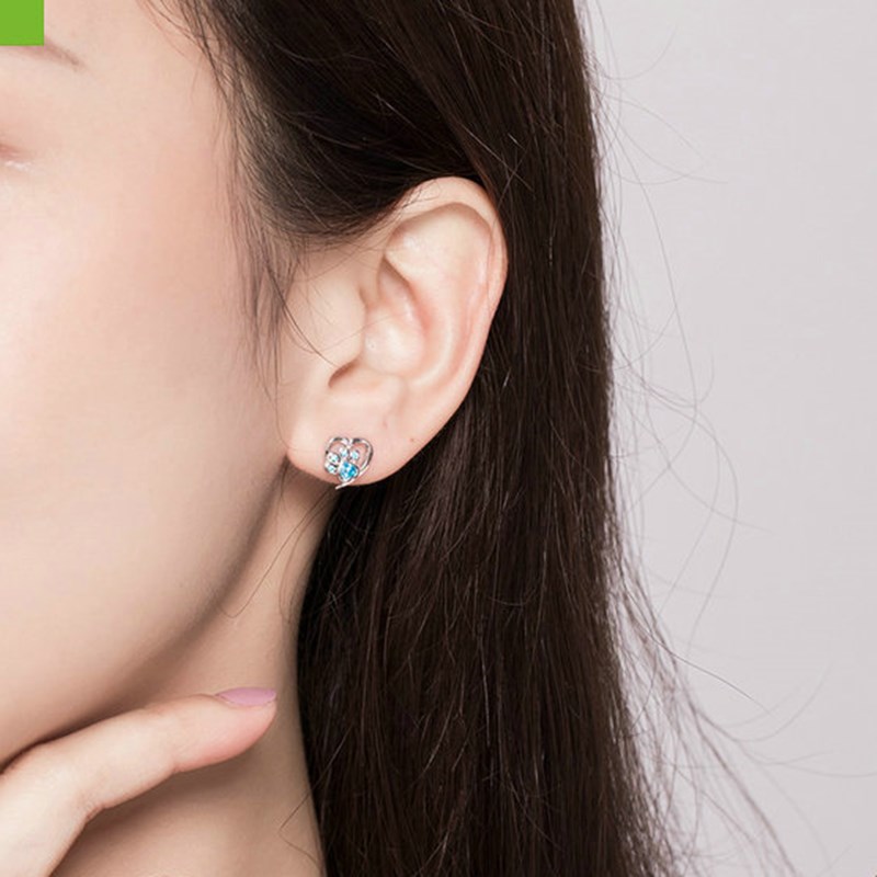 Blue Crystal Pet Paw Stud Earrings for Girl Heart Shape CZ Footprint Ear Studs Jewelry Women Design Bijoux SCE6543215508