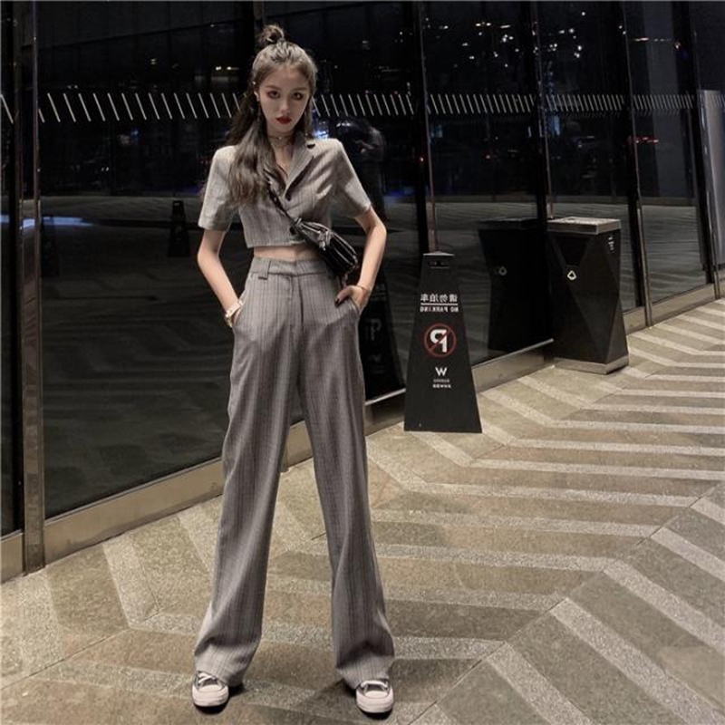 JuneLove Women New Spring Casual Two Pieces Vintage Office Lady Single Breasted Blazers &Pants Street Short Blazers Pants Suits 200923, Set
JuneLove Women New Spring Casual Two Pieces Vintage Office Lady Single Breasted Blazers &Pants Street Short Blazers Pants Suits 200923, Set