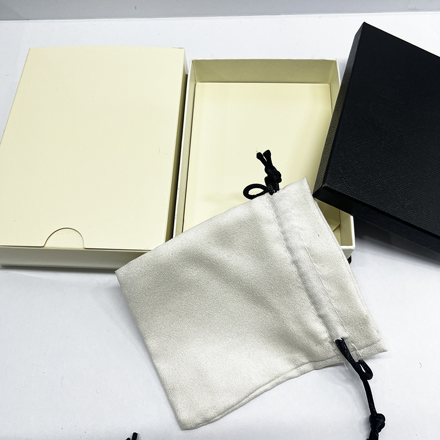Luxury Jewelry Boxes Cufflinks Box Designer Cuff Links Bracelet Key Chain Box Packaging, Black;white
Luxury Jewelry Boxes Cufflinks Box Designer Cuff Links Bracelet Key Chain Box Packaging, Black;white