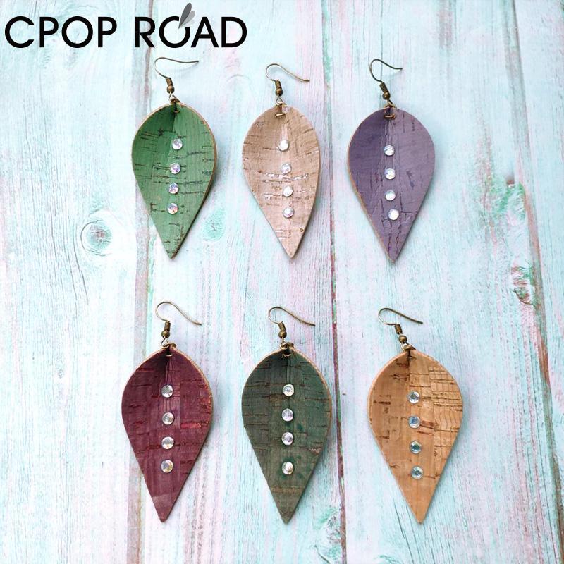 Wood Texture Leaf Leather Earrings for Women Boho Glitter Rhinestone Faux Leather Drop Earrings Female Trendy Jewelry Wholesale1
Wood Texture Leaf Leather Earrings for Women Boho Glitter Rhinestone Faux Leather Drop Earrings Female Trendy Jewelry Wholesale1