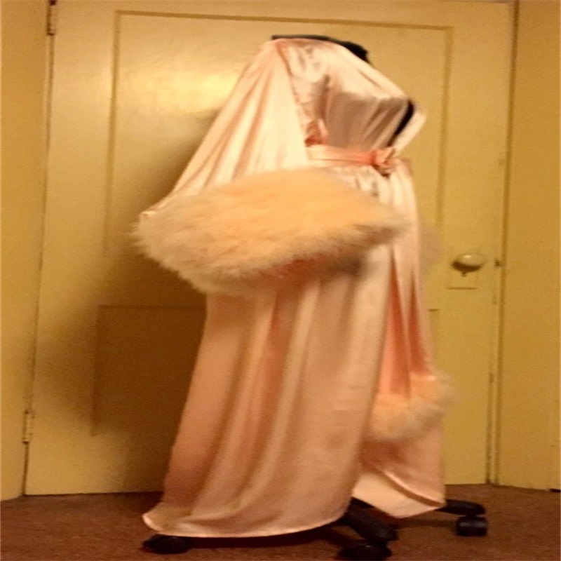 Luxury Feather Wedding Bathrobe Long Sleeves Sleep Wear Floor Length Custom Made Pajamas Silk Satin Wedding Robe Nightgown