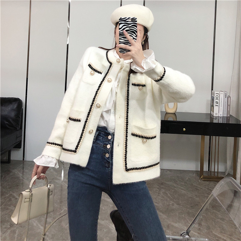 2021 Winter Fall for Women New Pearl Vintage Single-breasted Furry Ladies Long Retro Style Cashmere Jacket RHYM, White
2021 Winter Fall for Women New Pearl Vintage Single-breasted Furry Ladies Long Retro Style Cashmere Jacket RHYM, White