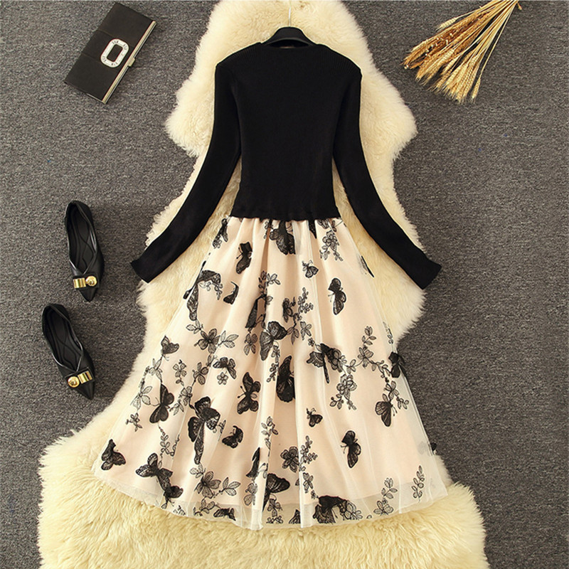 Ral Lace V-Neck Long Sleeve Knit Midi Dress | Spring