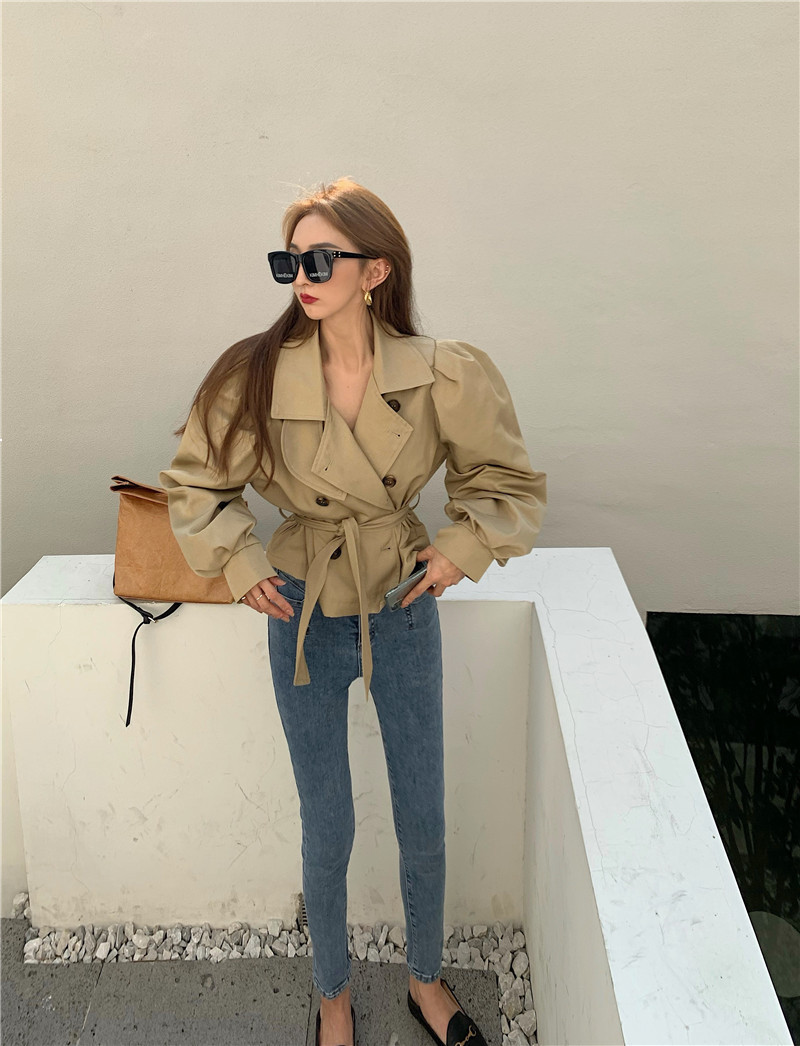 2021 New Elegant Female Short Khaki Trench Coat British Style Double Chest Chic Waistband Long Sleeve Belt Black Jacket 2UXP 9B6H
2021 New Elegant Female Short Khaki Trench Coat British Style Double Chest Chic Waistband Long Sleeve Belt Black Jacket 2UXP 9B6H