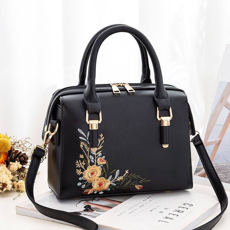 Pink sugao designer handbag women shoulder bag with flower embroideried luxury handbag new fashion shoulder bag lady purses BHP
Pink sugao designer handbag women shoulder bag with flower embroideried luxury handbag new fashion shoulder bag lady purses BHP