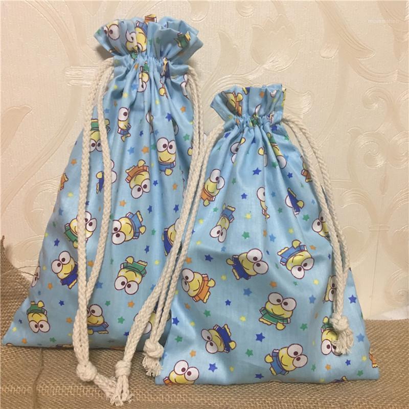 1pc Handmade Cotton Twill Drawstring Gift Bag Multi Organizer Yellow Frog Blue Base Party Favor 8117b1
1pc Handmade Cotton Twill Drawstring Gift Bag Multi Organizer Yellow Frog Blue Base Party Favor 8117b1