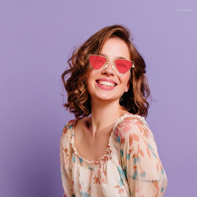 UV Protection Eyewear Metal Triangle Frame Sunglasses Eye Glasses for Women Men Clear Lens One Piece Shade Mirror1
UV Protection Eyewear Metal Triangle Frame Sunglasses Eye Glasses for Women Men Clear Lens One Piece Shade Mirror1