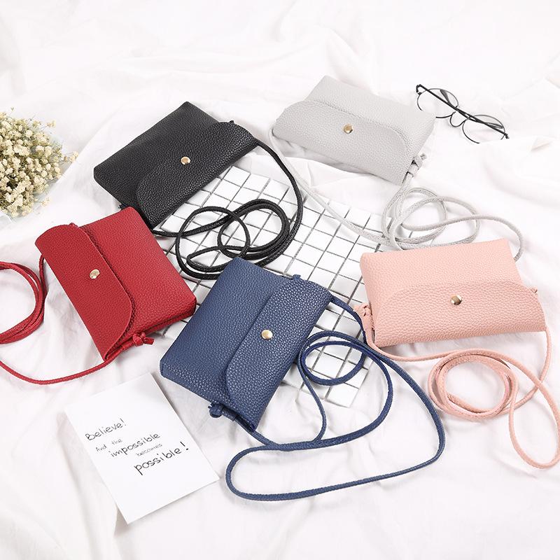 Fashion handbag 2021 new shoulder messenger bag Litchi-pattern mobile phone bag mini ladies small wholesale and foreign, Black
Fashion handbag 2021 new shoulder messenger bag Litchi-pattern mobile phone bag mini ladies small wholesale and foreign, Black