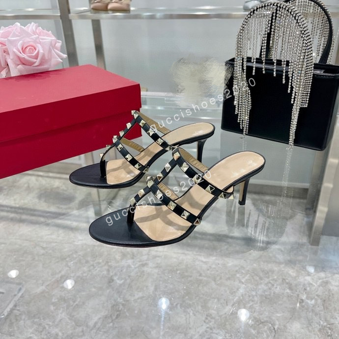 2022 Ladies Summer Beach Slippers Luxurys Designers Shoes Rivet Bow Knot Flat Slippers Women Sandal Studded Low heel, 02
2022 Ladies Summer Beach Slippers Luxurys Designers Shoes Rivet Bow Knot Flat Slippers Women Sandal Studded Low heel, 02