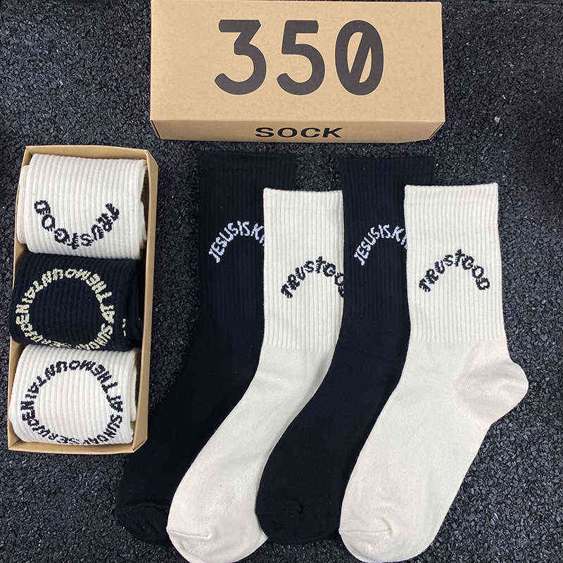 Sunday Service High Qualit Socks Man Fashion Crew Sports Letter Embroidery Trend Socks Hip Hop Cotton Socks Black 3 Pairs/box 220105