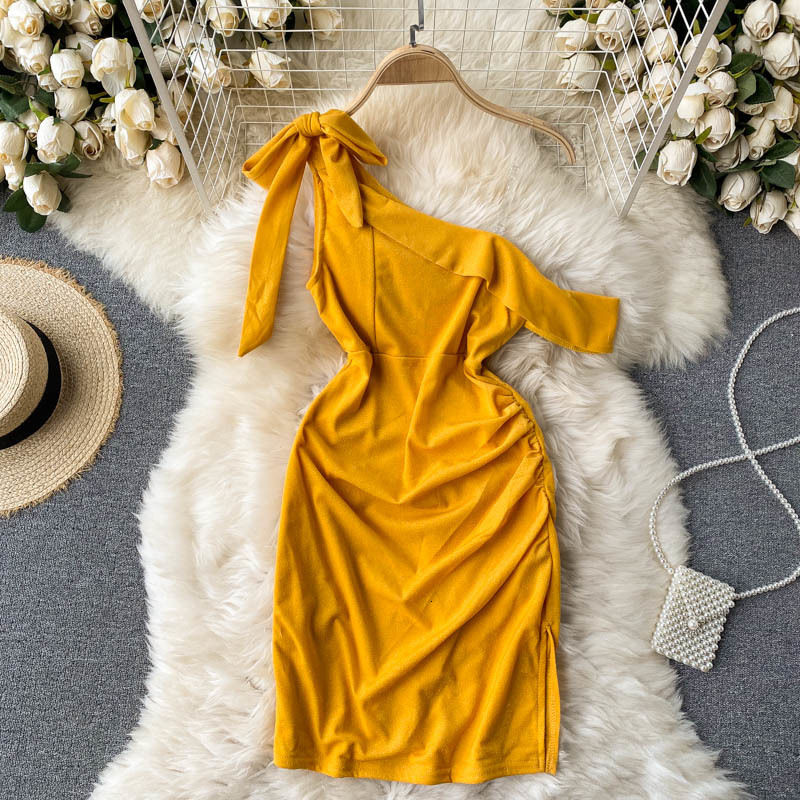2021 New Female solid slingshot sexy summer from shoulder dress short bow thin pencil OLLI, Red
2021 New Female solid slingshot sexy summer from shoulder dress short bow thin pencil OLLI, Red