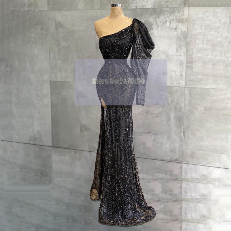 One Shoulder Black Lace Mermaid Evening Dress Floor-Length Crystal Beaded Sequins High Slit Prom Dress Formal 2020 Dubai, Same as picture
One Shoulder Black Lace Mermaid Evening Dress Floor-Length Crystal Beaded Sequins High Slit Prom Dress Formal 2020 Dubai, Same as picture