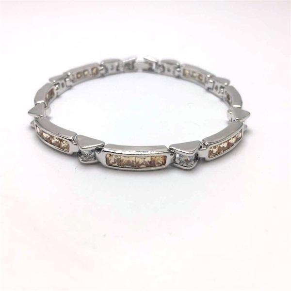 HOT SELL Classic Design white white Gold color champange branch Zircon Rhinestone Vintage bracelets & Bangle
HOT SELL Classic Design white white Gold color champange branch Zircon Rhinestone Vintage bracelets & Bangle