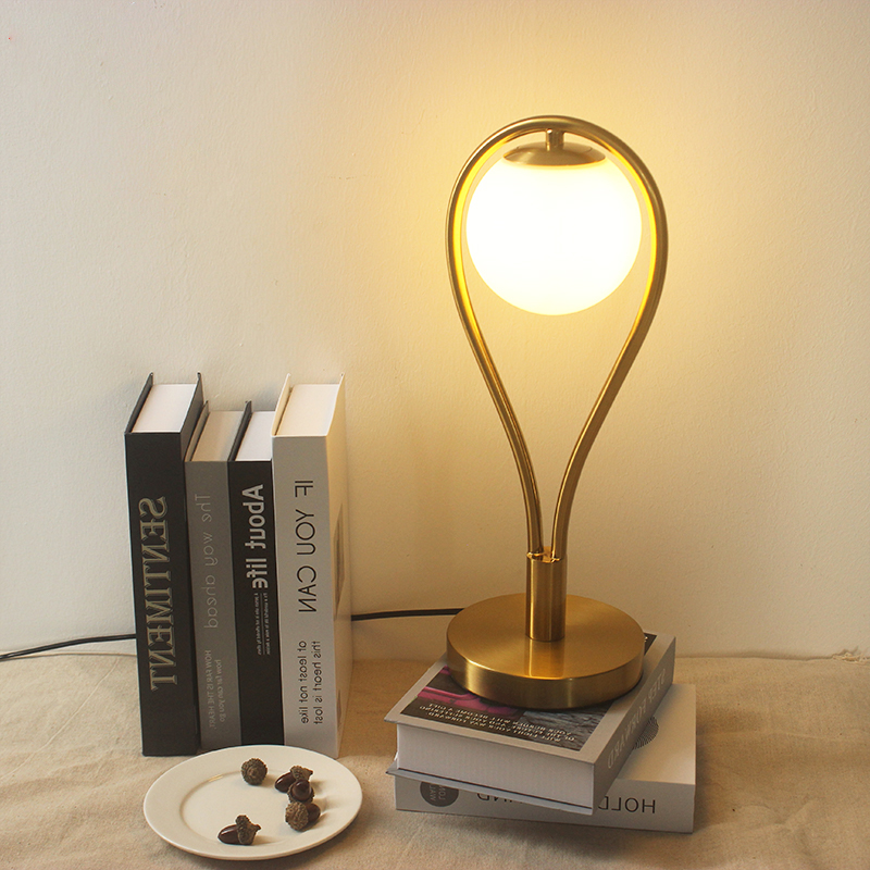 Nordic BrassTable Lamp Round Glass Ball Bedroom Lighting Living Room Study Room Office Reading Desk Light LED G9 Bulb 5W EU
Nordic BrassTable Lamp Round Glass Ball Bedroom Lighting Living Room Study Room Office Reading Desk Light LED G9 Bulb 5W EU