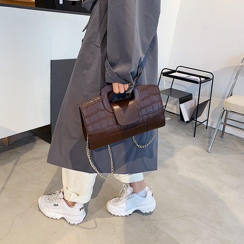 Fashion Underarm Bag for Women High Quality Leather Shoulder Bag Designer Brand Handbag and Purse Chain Luxury Crossbody, Coffee shoulder bag
Fashion Underarm Bag for Women High Quality Leather Shoulder Bag Designer Brand Handbag and Purse Chain Luxury Crossbody, Coffee shoulder bag
