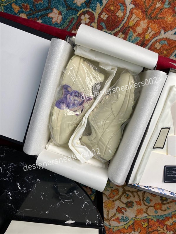 Best Quality Speed Trainer Black Walking Sneakers Men Women Black Red Casual Shoes Fashion Paris Sneakers jg201001, 02 
Best Quality Speed Trainer Black Walking Sneakers Men Women Black Red Casual Shoes Fashion Paris Sneakers jg201001, 02