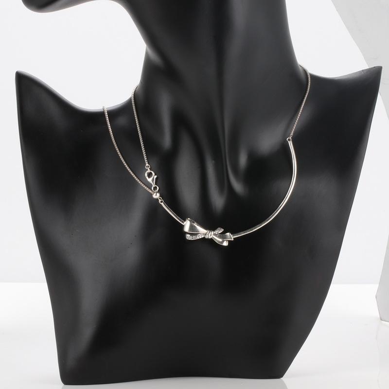 Authentic S925 Sterling Silver Necklace New Gorgeous Bow Necklace Simple Versatile
Authentic S925 Sterling Silver Necklace New Gorgeous Bow Necklace Simple Versatile