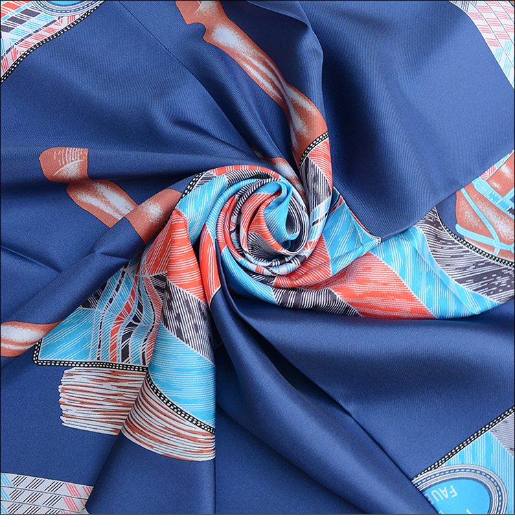 HuaJun 2 Store || "Favori du Faubourg" with navy blue bottom 90 silk square scarf twill print scarf handmade curling Y201007