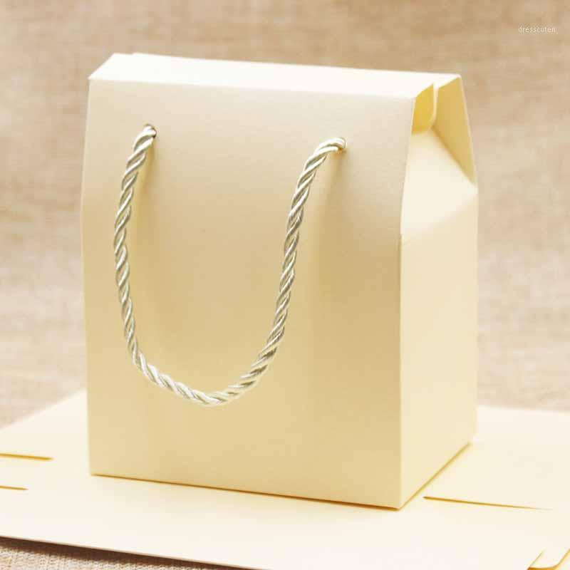 Feiluan ivory Paper Favor Bag Cupcake Boxes pink Cupcake Packing Cake Boxes lilac Gift Box with handle kraft nuts box 50pcs1
Feiluan ivory Paper Favor Bag Cupcake Boxes pink Cupcake Packing Cake Boxes lilac Gift Box with handle kraft nuts box 50pcs1