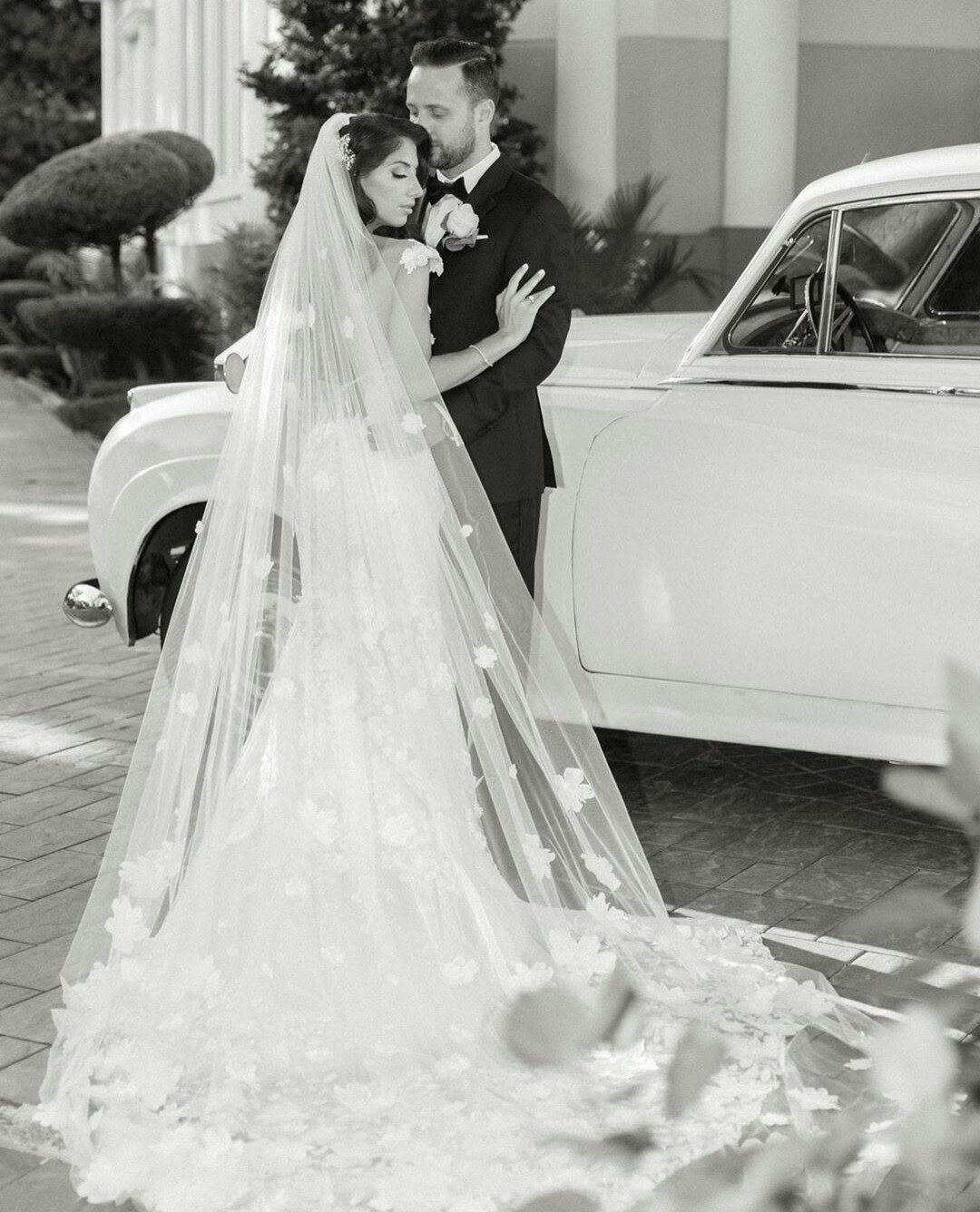 white mermaid wedding dresses plus size lace appliques boho bridal gowns with veil sweep train robes de marie