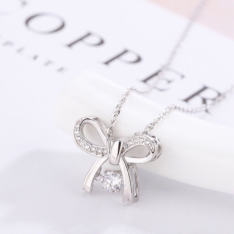 2020High quality Austrian crystal diamond butterfly pendant necklace fashion class women girls ladies Swarovski element jewelry
2020High quality Austrian crystal diamond butterfly pendant necklace fashion class women girls ladies Swarovski element jewelry