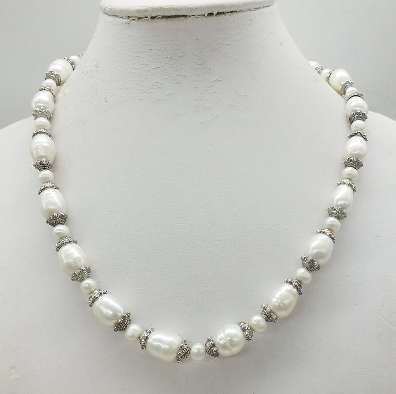Classic vintage necklace. 12-13MM huge South Sea pearl necklace 50CM / 100% natural pearl
Classic vintage necklace. 12-13MM huge South Sea pearl necklace 50CM / 100% natural pearl