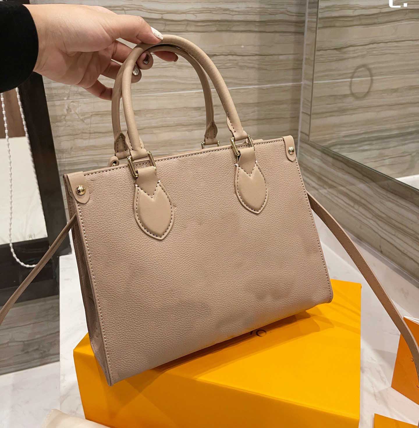 Luxurious Designer bags OnTheGo Embossed Women Handbags Crossbody Bag Classic VINTAGE Style with Genuine Leather, Box
Luxurious Designer bags OnTheGo Embossed Women Handbags Crossbody Bag Classic VINTAGE Style with Genuine Leather, Box