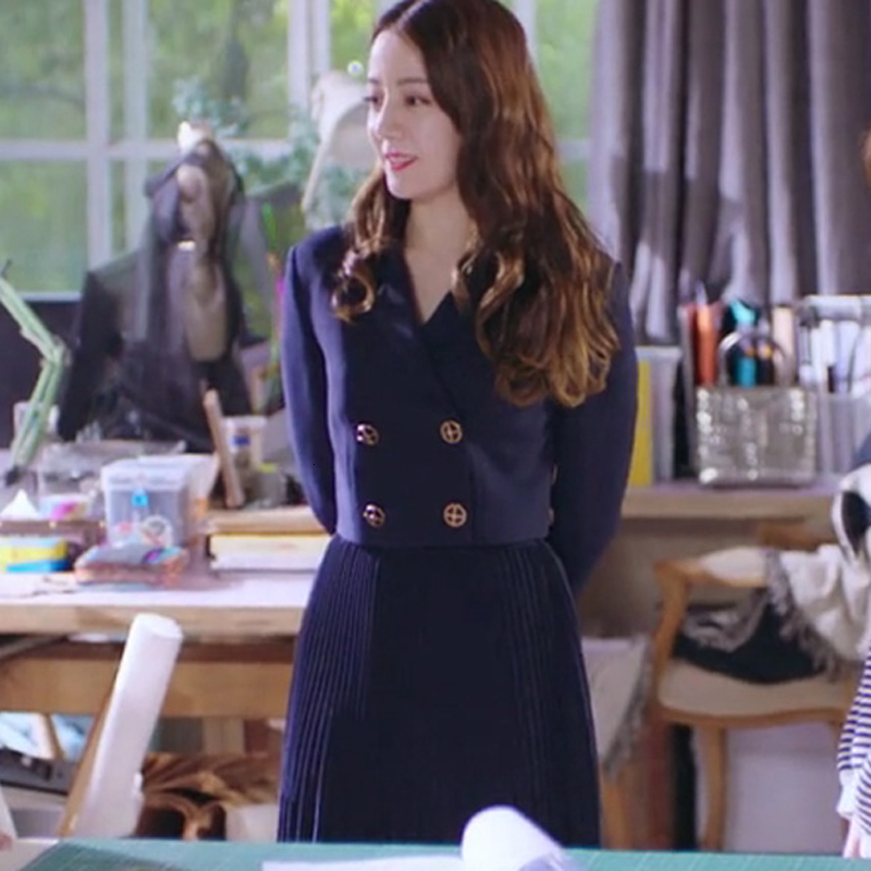 2021 New Autumn Sexy Style with Long-sleeved V-neck Neck Long-sleeves Suit Elegant Jacket Temperament Plied Stocking Skirt of Women 3ncb, Navy blue.
2021 New Autumn Sexy Style with Long-sleeved V-neck Neck Long-sleeves Suit Elegant Jacket Temperament Plied Stocking Skirt of Women 3ncb, Navy blue.