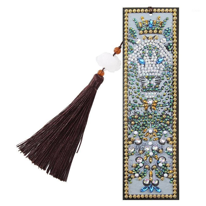 DIY Leather Bookmark Ancient Egypt Pattern Special Shaped Diamond Painting Creative Tassel Book Marks Handmade Craft Gift1
DIY Leather Bookmark Ancient Egypt Pattern Special Shaped Diamond Painting Creative Tassel Book Marks Handmade Craft Gift1