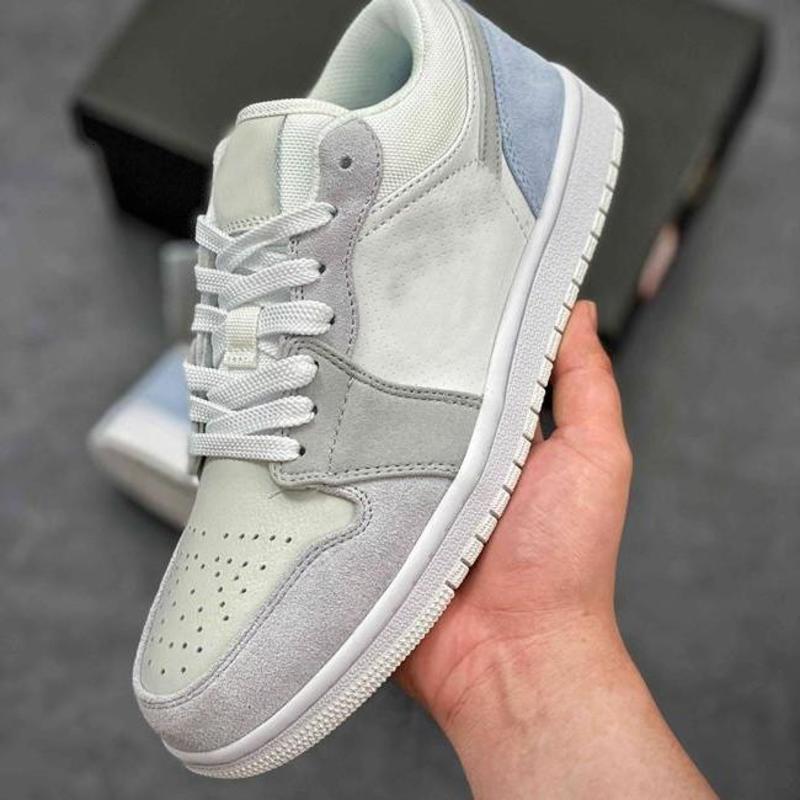 Jumpman 1 Low Paris WHITE SKY GREY FOOTBALL GREY golf shoes tennis shoes mens designer trainers Schoenen free shipping shoes
Jumpman 1 Low Paris WHITE SKY GREY FOOTBALL GREY golf shoes tennis shoes mens designer trainers Schoenen free shipping shoes
