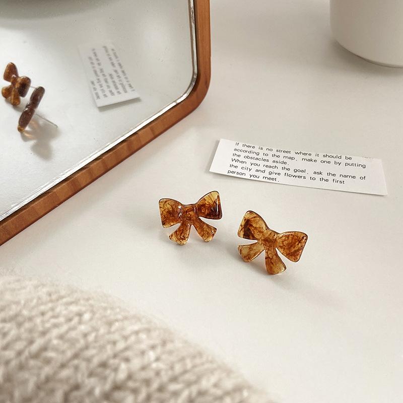 2020 New Fahion Women's Earrings Fine Cute Bowknot Earrings for Women Bijoux Korean Girl Party Girl Jewelry Gifts Wholesale
2020 New Fahion Women's Earrings Fine Cute Bowknot Earrings for Women Bijoux Korean Girl Party Girl Jewelry Gifts Wholesale