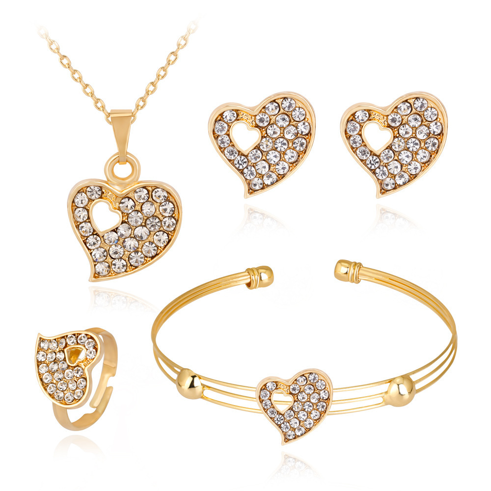 Hollow Heart Shaped Diamond Necklace Earrings Sets Jewelry Crystal Lovely Gold Color Jewelry Sets for Girl Women Party Gift Jewelry
Hollow Heart Shaped Diamond Necklace Earrings Sets Jewelry Crystal Lovely Gold Color Jewelry Sets for Girl Women Party Gift Jewelry