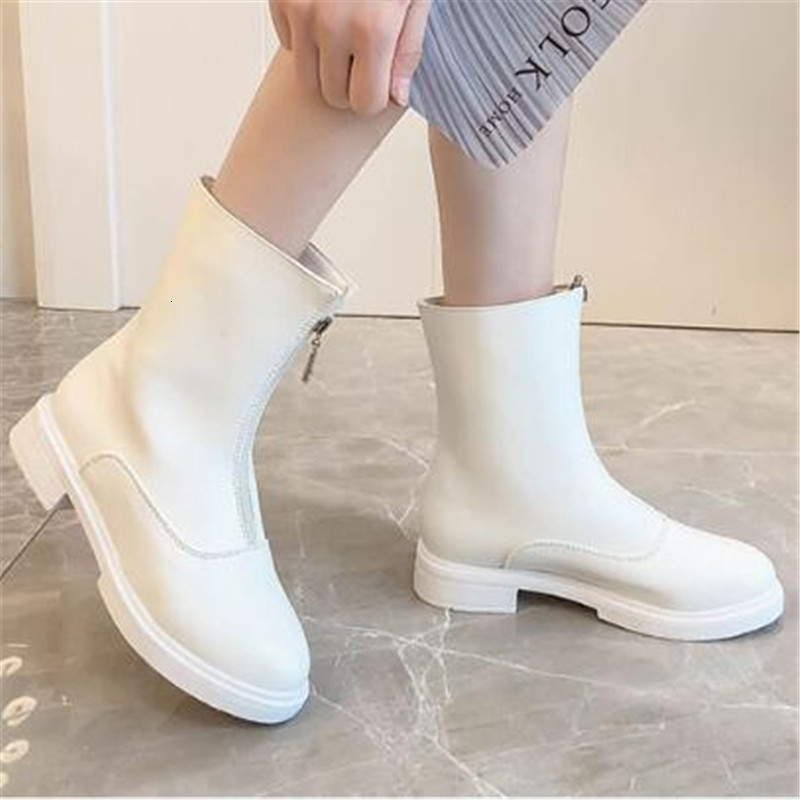 for 2021 New Women in the Shape of Square Leather Autumn Short Boots with Round Foot Confortable Black Lady White Shoes RE8F
for 2021 New Women in the Shape of Square Leather Autumn Short Boots with Round Foot Confortable Black Lady White Shoes RE8F