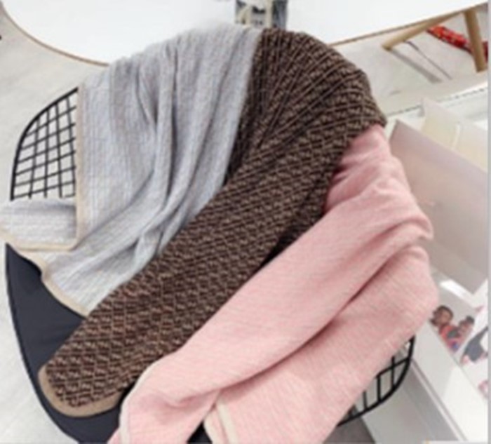 2020 new 3 colors Born Baby knitting sweater blanket Boy Soft 100% cotton Kids Girls Infant Winter Blanket tops 100x100cm, Pink
2020 new 3 colors Born Baby knitting sweater blanket Boy Soft 100% cotton Kids Girls Infant Winter Blanket tops 100x100cm, Pink